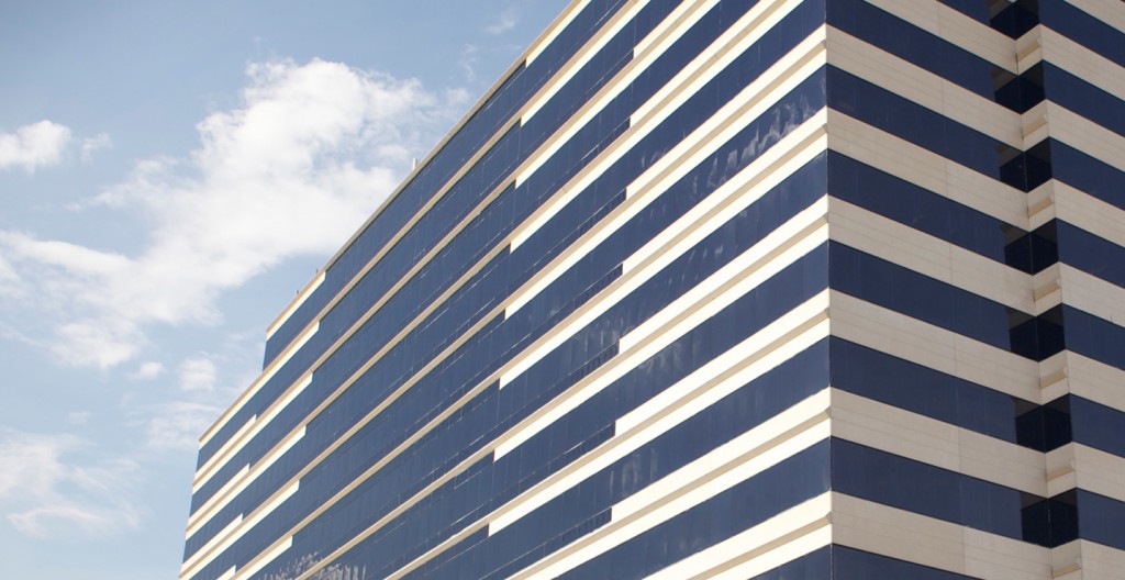 Close Up Exterior of The Office at 3000 RiverChase